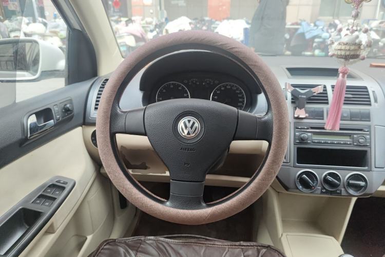 Used Volkswagen Polo 2009 Jingqu 1.4L Manual Elegant Edition Steering Wheel