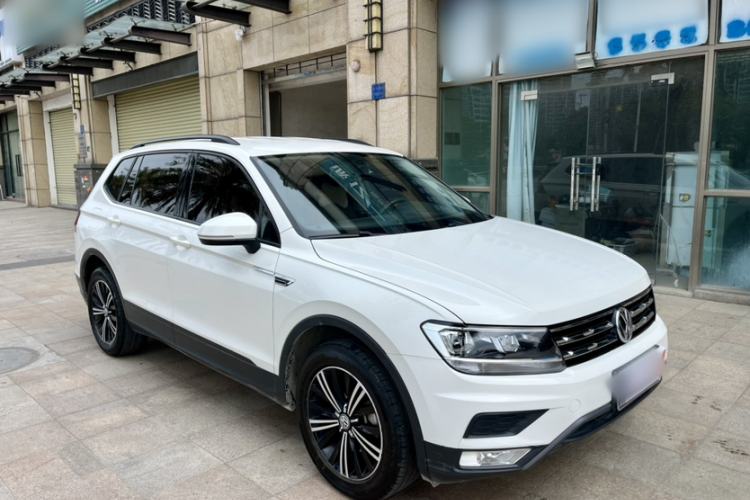 Used Volkswagen Tiguan L 2019 330TSI Automatic Two-Wheel Drive Luxury Edition China VI Standard
