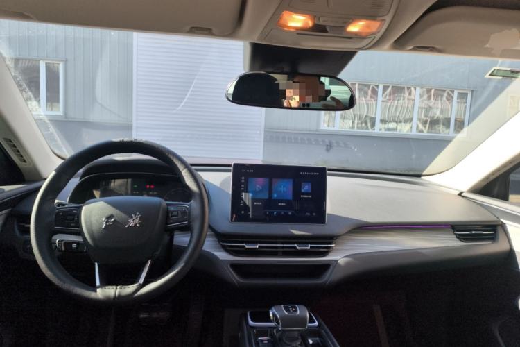 Used Hongqi E-QM5 2023 620km PLUS
