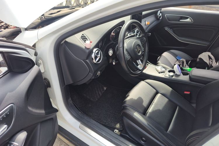 Used Mercedes-Benz GLA 2018 GLA 200 Fashion Model Driver Seat