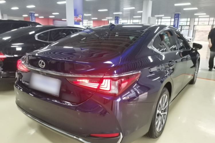 Used Lexus ES 2022 260 Excellence Edition
