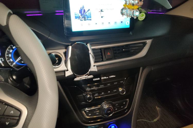 Used Changan Alsvin V7 2015 1.6L Automatic Enjoyment Model China IV Standard
