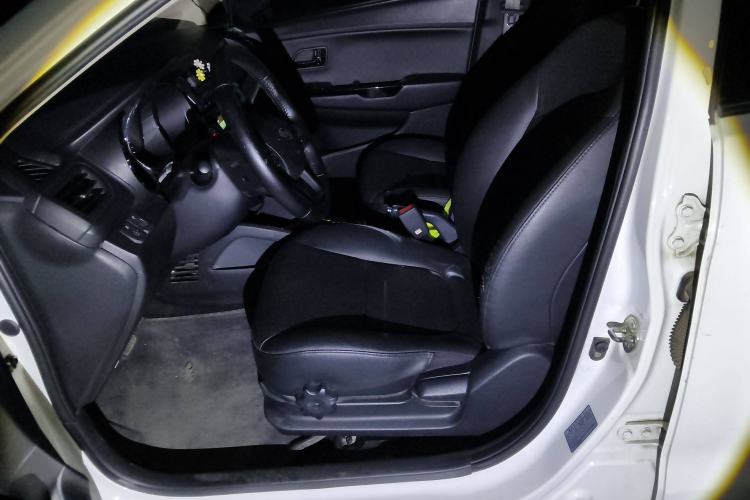 Used Kia K2 2012 Sedan 1.6L Automatic Transmission Premium Commemorative Edition Left Front Seat