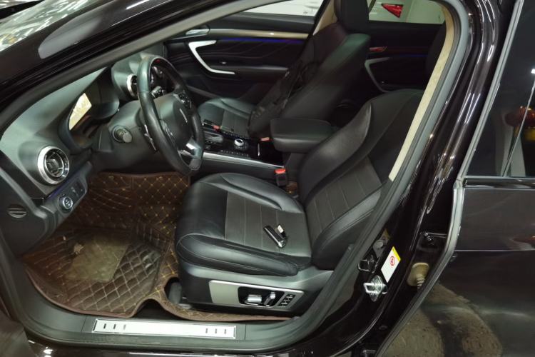 Used Wey VV7 2017 2.0T Flagship Model Left Front Seat