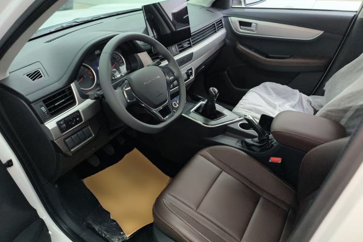 Used FORTHING T5 2024 Grand Edition 1.6L Manual Dream-Chasing Version 5 Seats Driver Seat