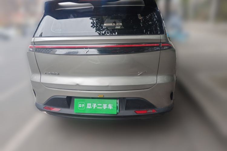 Used Hycan Z03 2022 510 km Range Trendy Cool Version 160 kW 61.13 kWh
