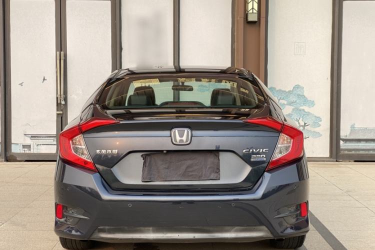 Used Honda Civic 2016 220TURBO CVT Luxury Edition
