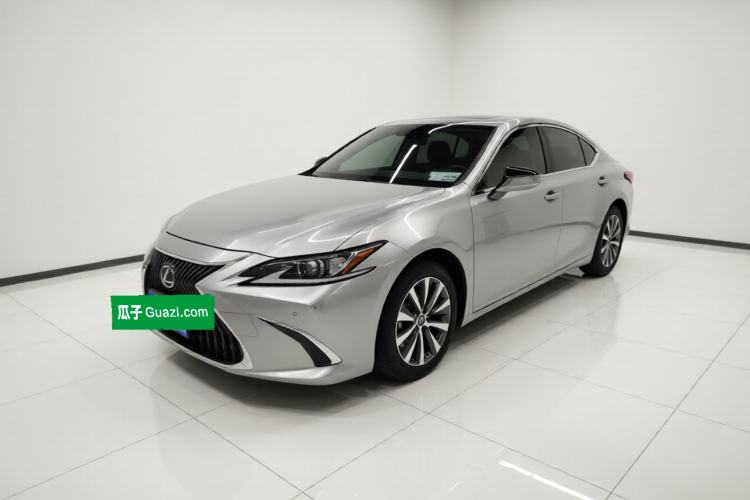 Used Lexus ES 2020 200 Excellence Edition Front Left 45 Deg