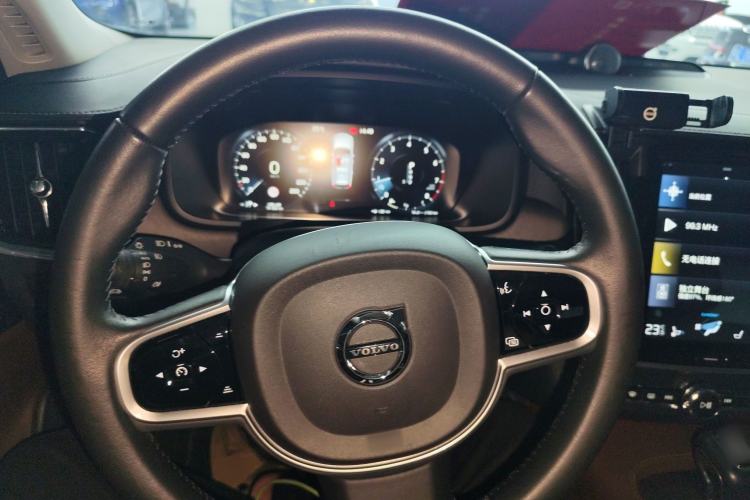 Used Volvo V90 2017 Cross Country T5 AWD Prestige Edition
