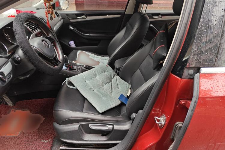 Used Volkswagen Sagitar 2015 230TSI Automatic Comfort Version
