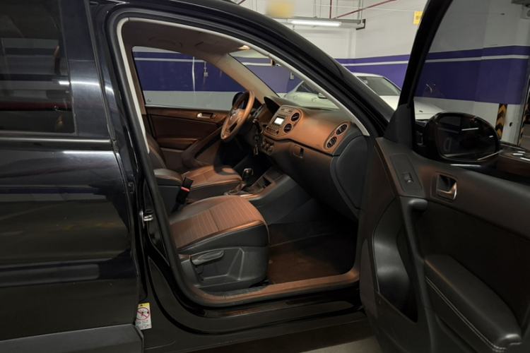 Used Volkswagen Tiguan 2016 280TSI Automatic Two-Wheel-Drive Silk Road Style Edition Right Front Seat