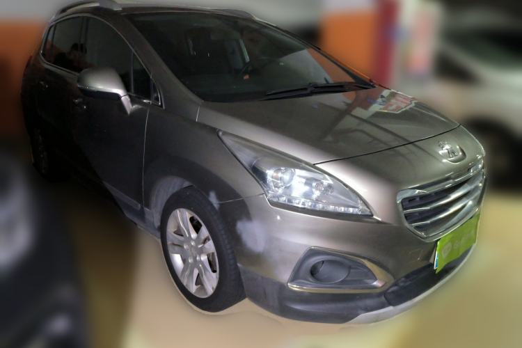 Used Peugeot 3008 2015 2.0L Automatic Trend Edition Front Right 45 Deg