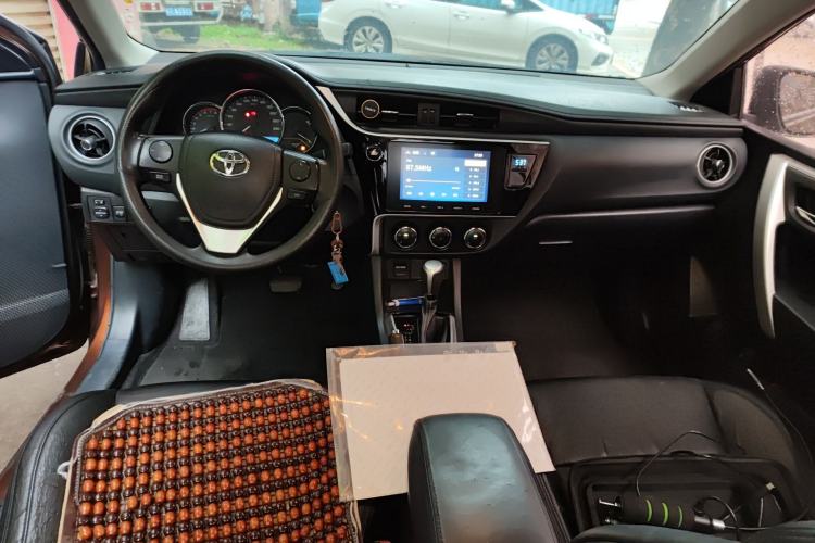 Used Toyota Levin 2017 Revised 185T CVT Elite Edition China V Standard Center Console