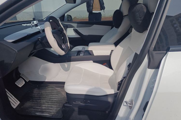 Used Tesla Model Y 2025 Long-Range All-Wheel Drive First Edition