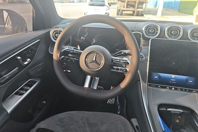 Used Mercedes-Benz GLC 2025 GLC 260 L 4MATIC Luxury Model
