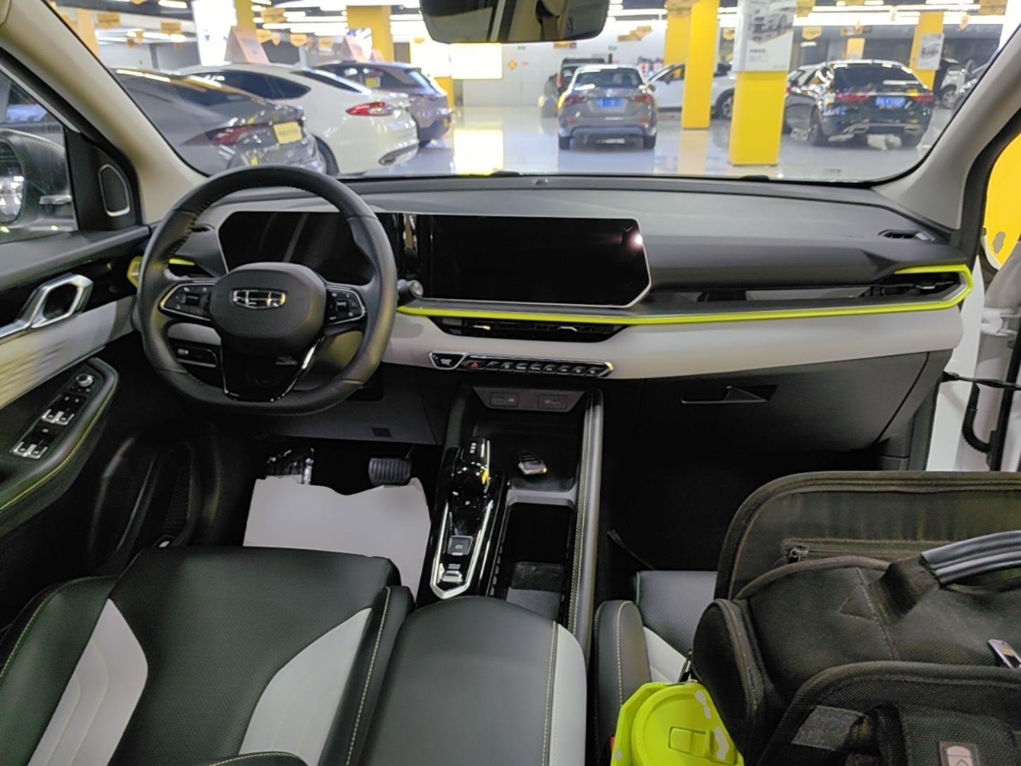 Geely Auto Coolray 2022 Bin Yue COOL 1.5TD DCT Ignite Edition — снимка 12