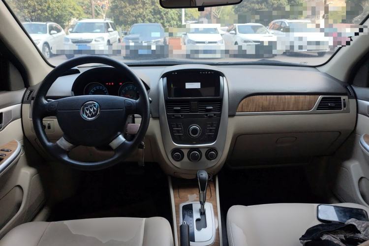 Used Buick Excelle 2015 1.5L Automatic Classic Model Center Console