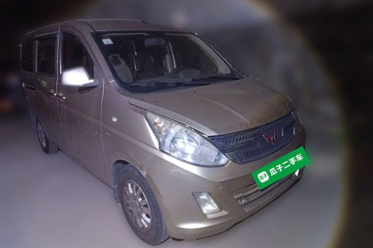 Used Wuling Rongguang V 2018 1.5L Standard Version Front Right 45 Deg