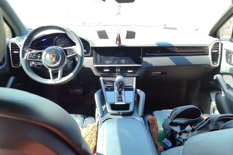 Used Porsche Cayenne 
