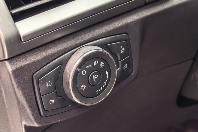 Used Ford Mondeo 2013 1.5L GTDi180 Fashion Edition Interior 9