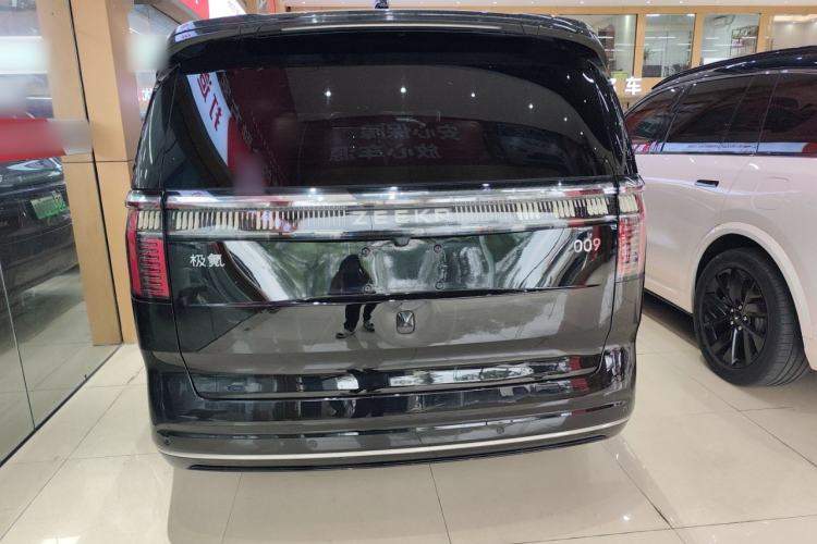 Used Zeekr 009 2022 WE Edition Rear
