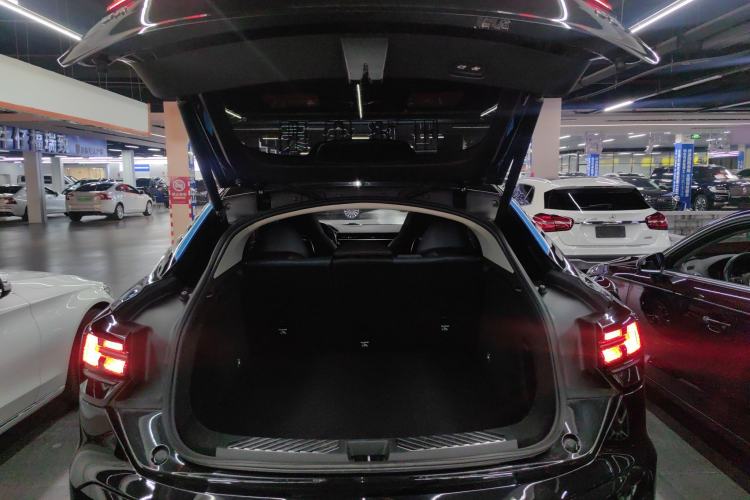 Used Lynk & Co 05 2022 2.0TD Two-Wheel Drive Shine Halo Contrast-Colored Wheel Version