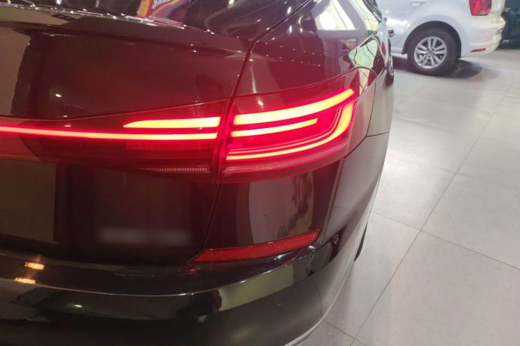 Used Volkswagen Passat 2022 330TSI Starry Luxury Edition Right Rear Taillight