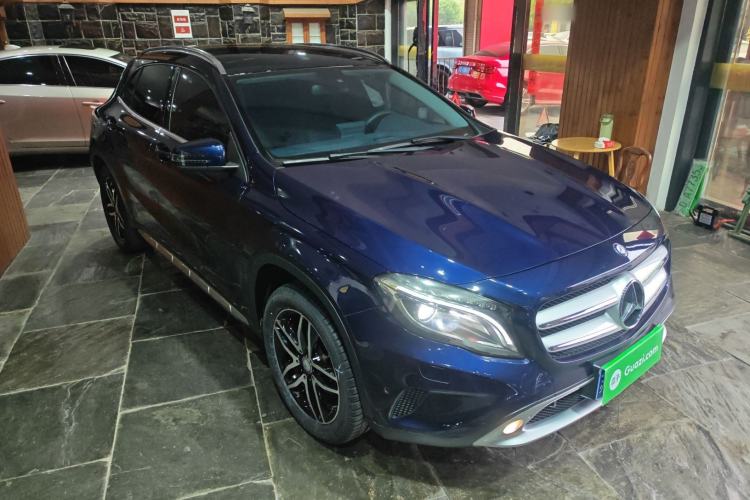 Used Mercedes-Benz GLA 2016 GLA 220 4MATIC Fashion Edition Front Right 45 Deg