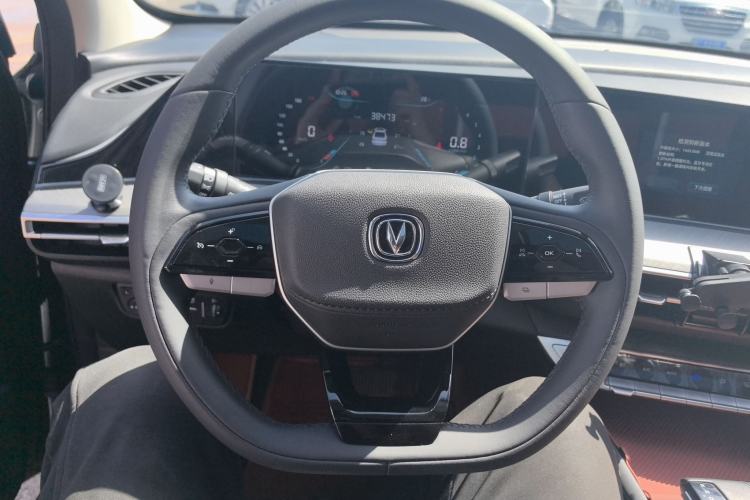 Used CHANGAN Eado 2023 Changan Edition PLUS Blue Whale NE 1.4T GDI DCT Prestige Version