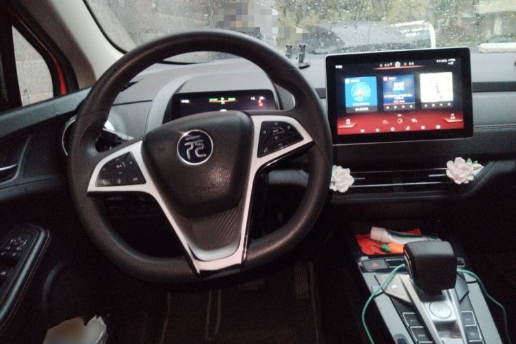 Used BYD Yuan New Energy 2019 EV360 Smart Connect Luxurious Model Steering Wheel