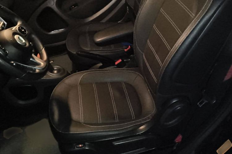 Used smart fortwo 2018 0.9T 66 kW Hardtop Sharp Edition China V Left Front Seat