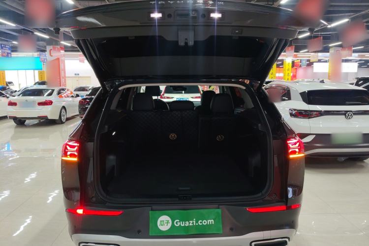 Used Volkswagen Tavendor 2023 330TSI Luxury Touring Edition
