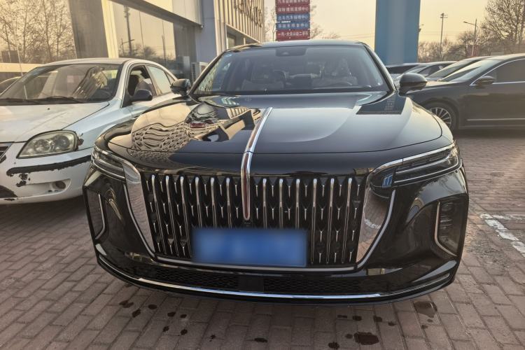 Used Hongqi H9 2025 Model Facelifted 2.0T Two-Wheel Drive Flag-Style Luxury Business Edition, 5 Seats