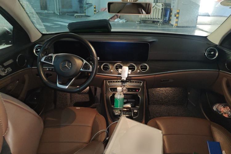 Used Mercedes-Benz E-Class 2018 Restyled E 300 L Sporty and Stylish Edition Center Console