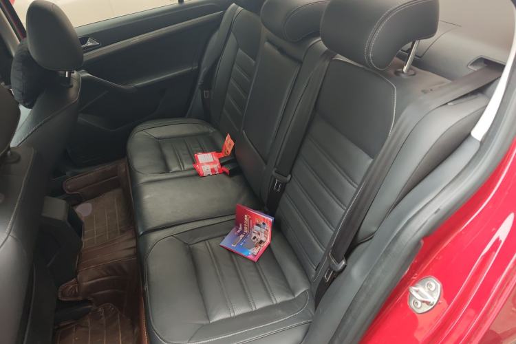 Used Volkswagen Lavida 2015 1.6L Automatic Luxury Edition Left Rear Seat