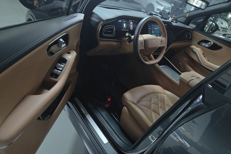 Used Rising R7 2024 Advanced Edition Interior 3