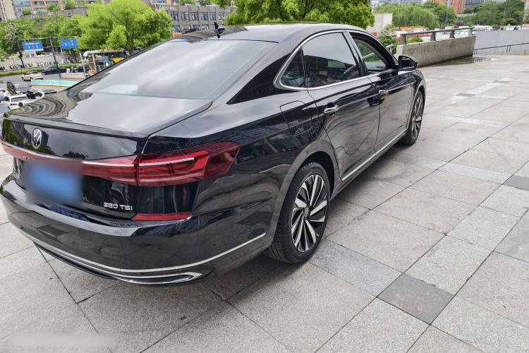 Used Volkswagen Passat 2024 380TSI Luxury Edition Exterior 5