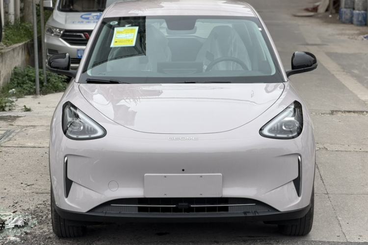 Used Geely Galaxy Geome 2026 Model 310km Dream Edition Exterior 5