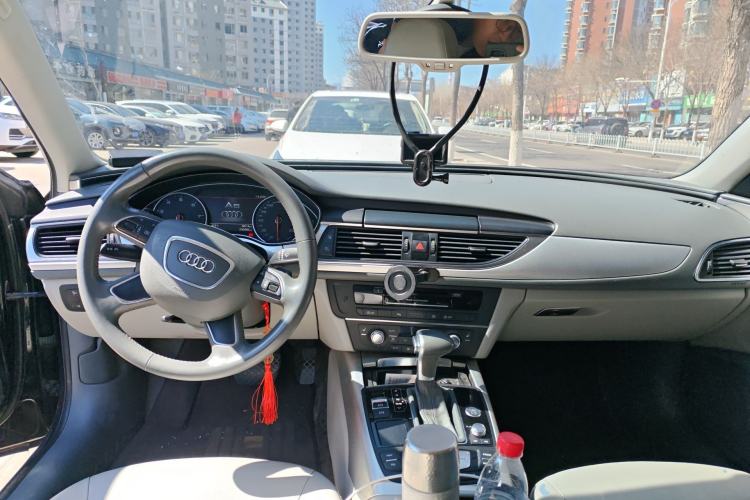 Used Audi A6L 2012 TFSI Comfort Model Center Console