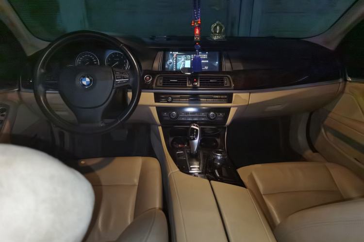 Used BMW 5 Series 2013 530Li Leading Model