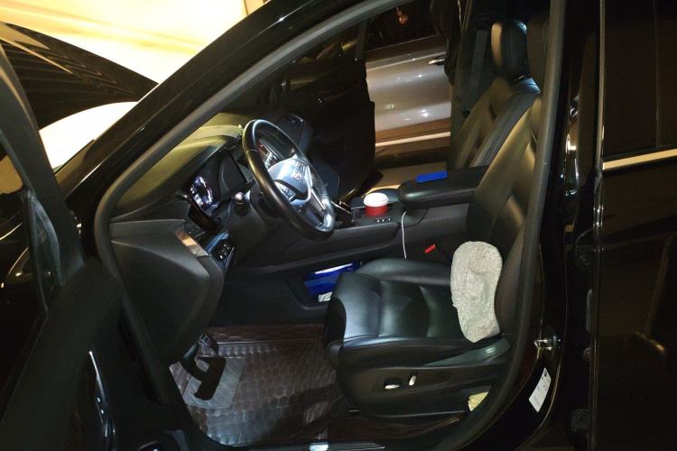 Used Cadillac XT5 2018 28E Four-Wheel Drive Tech Version