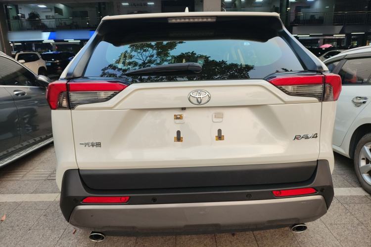 Used Toyota RAV4 2020 2.0L CVT Two-Wheel Drive Fashion PLUS Edition Rear