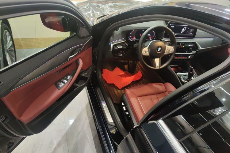Used BMW 5 Series 2022 Revised Version 3 530Li Luxury Edition M Sport Package Driver Seat