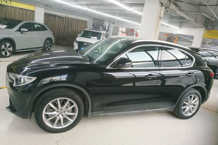 Used Alfa Romeo Stelvio 2017 2.0T 200HP Luxury Edition
