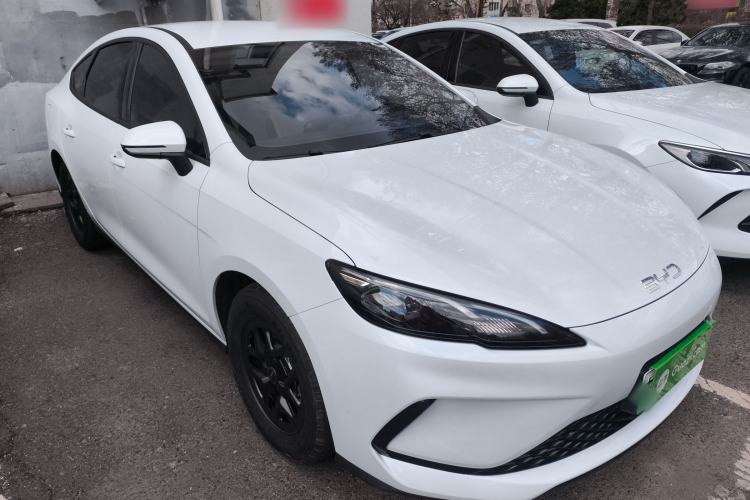 Used BYD Seal 05 DM-i 2025 DM-i Smart Drive 55KM Luxury Model Front Right 45 Deg