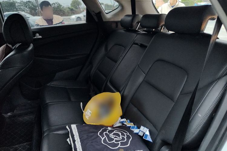 Used Hyundai Tucson 2015 1.6T Dual-Clutch Two-Wheel-Drive Smart Model Left Rear Seat