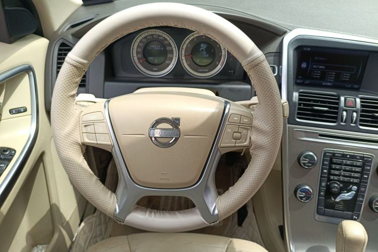 Used Volvo XC60 2012 T5 Comfort Edition Steering Wheel