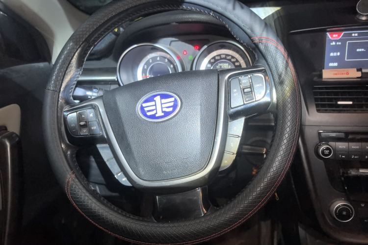 Used Bestune X80 2015 2.0L Automatic Comfort Anniversary Edition
