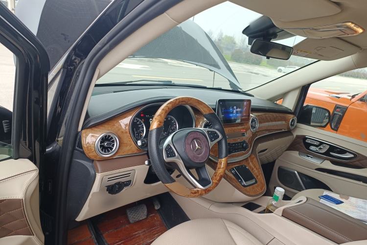 Used Mercedes-Benz Vito 2018 2.0T Elite Version 7 Seats China VI Emission Standard