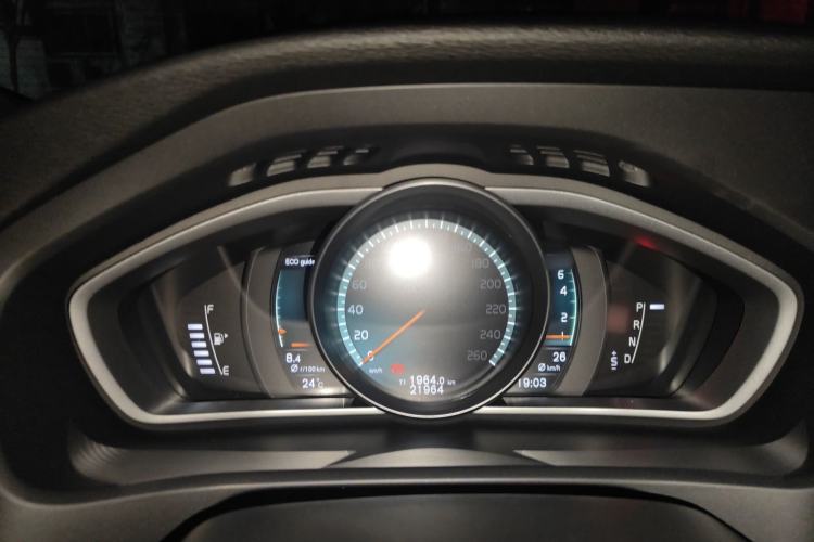 Used Volvo V40 2017 T3 Zhiya Edition Instrument Cluster